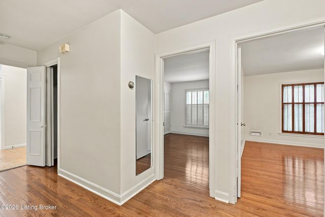 3408 Flinthaven Rd, Louisville, KY 40241