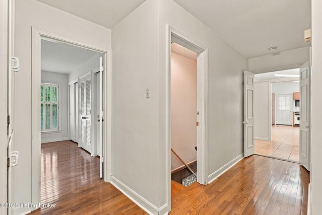 3408 Flinthaven Rd, Louisville, KY 40241