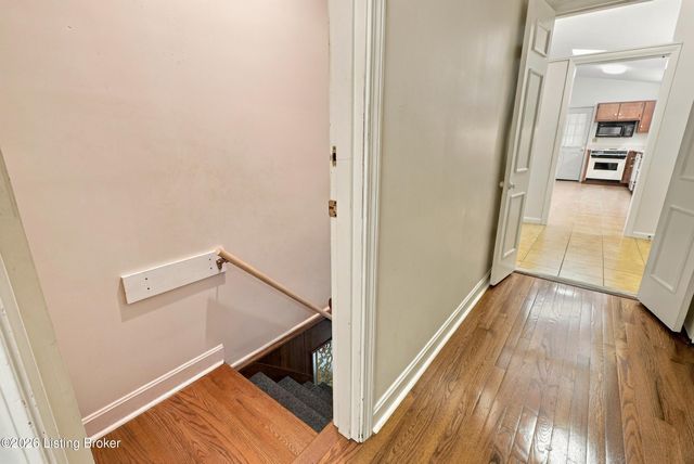 3408 Flinthaven Rd, Louisville, KY 40241