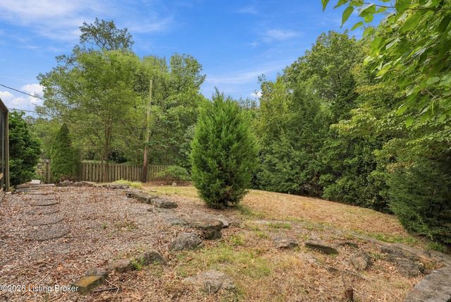3408 Flinthaven Rd, Louisville, KY 40241
