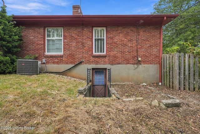 3408 Flinthaven Rd, Louisville, KY 40241