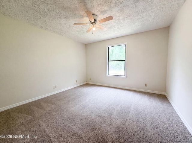 7737 PEPPER Circle E, Jacksonville, FL 32244