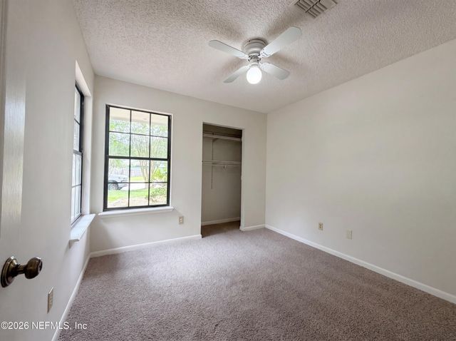 7737 PEPPER Circle E, Jacksonville, FL 32244