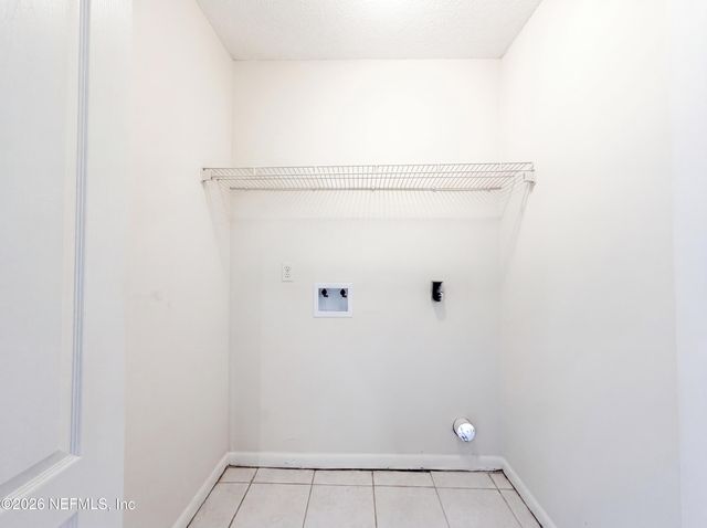 7737 PEPPER Circle E, Jacksonville, FL 32244