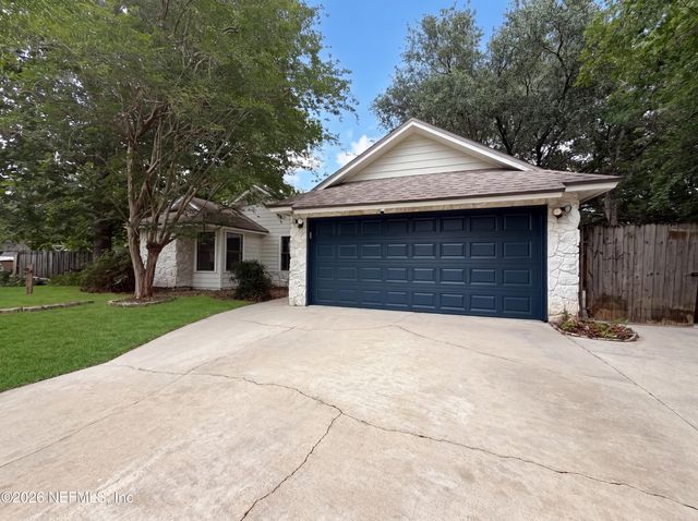 7737 PEPPER Circle E, Jacksonville, FL 32244