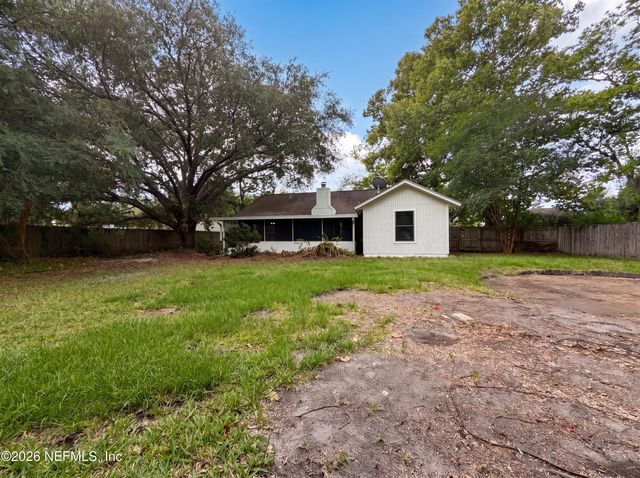7737 PEPPER Circle E, Jacksonville, FL 32244