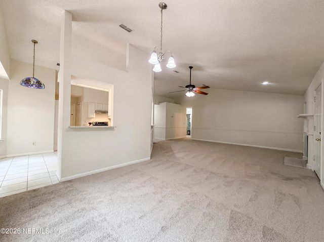 7737 PEPPER Circle E, Jacksonville, FL 32244