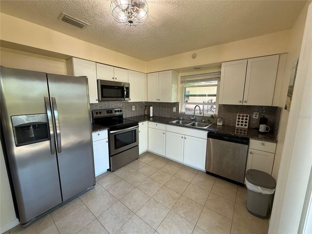 24 WESTHAMPTON DRIVE, Palm Coast, FL 32164