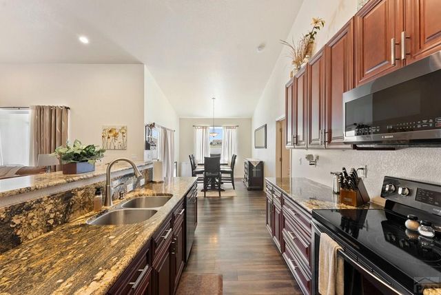 1087 S Greenway Dr, Pueblo West, CO 81007