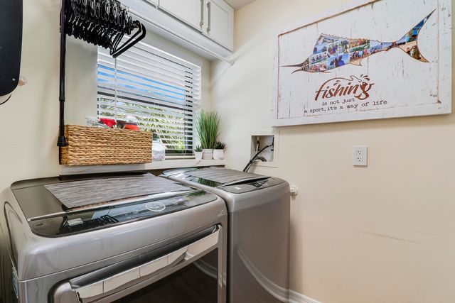 711 Hummingbird Way 201, North Palm Beach, FL 33408
