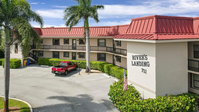 711 Hummingbird Way 201, North Palm Beach, FL 33408