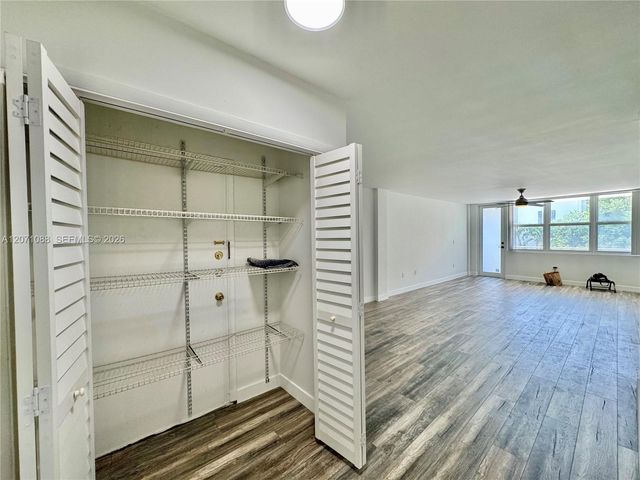 245 18th Street 301, Miami Beach, FL 33139