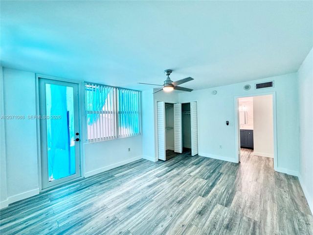 245 18th Street 301, Miami Beach, FL 33139