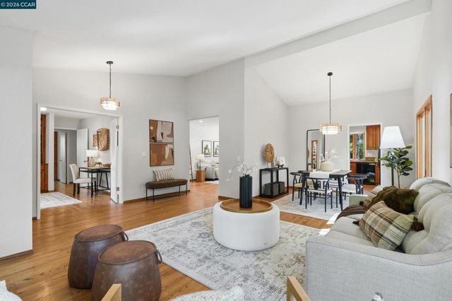 5685 White Mountain Ct, Martinez, CA 94553