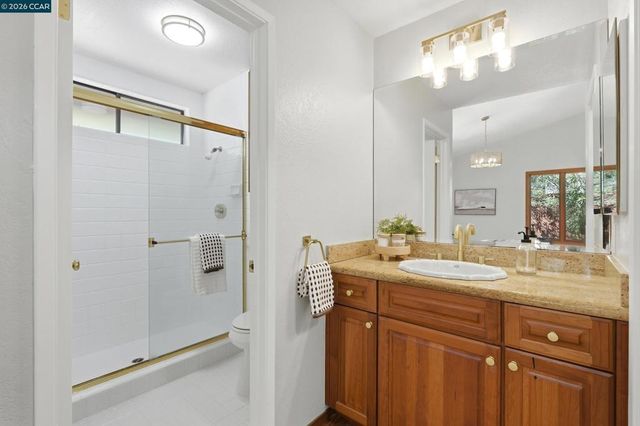 5685 White Mountain Ct, Martinez, CA 94553