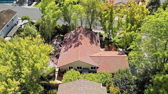 5685 White Mountain Ct, Martinez, CA 94553