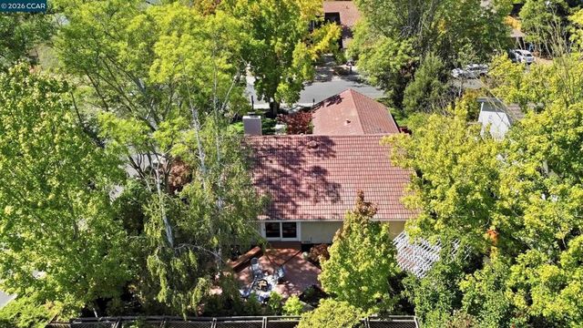 5685 White Mountain Ct, Martinez, CA 94553