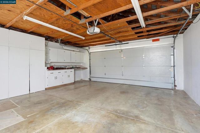 5685 White Mountain Ct, Martinez, CA 94553