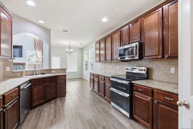 217 dove, Cibolo, TX 78108