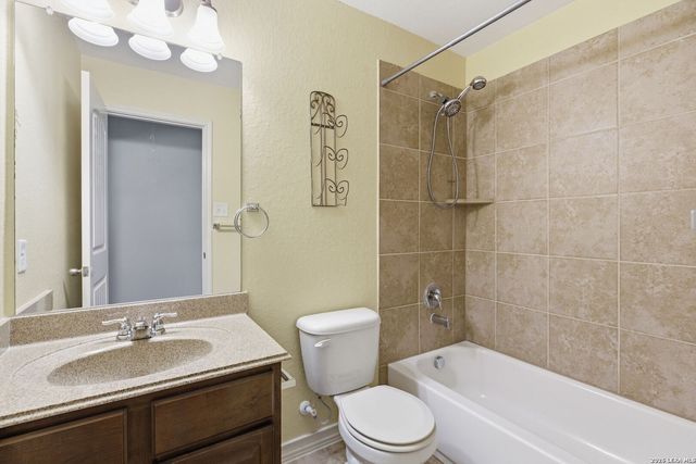 217 dove, Cibolo, TX 78108