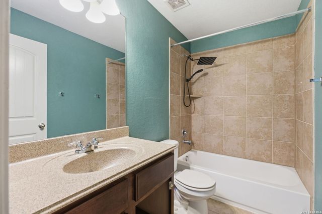 217 dove, Cibolo, TX 78108