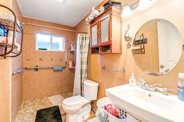 2028 Thompson Avenue, Selma, CA 93662