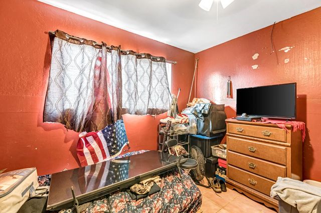 2028 Thompson Avenue, Selma, CA 93662