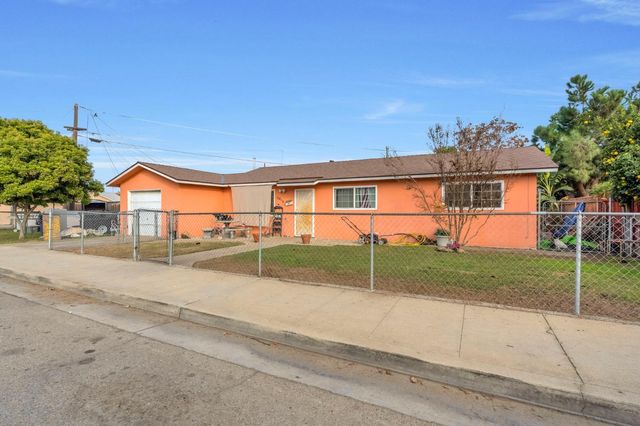 2028 Thompson Avenue, Selma, CA 93662