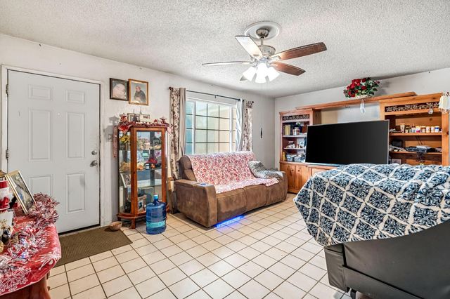 2028 Thompson Avenue, Selma, CA 93662