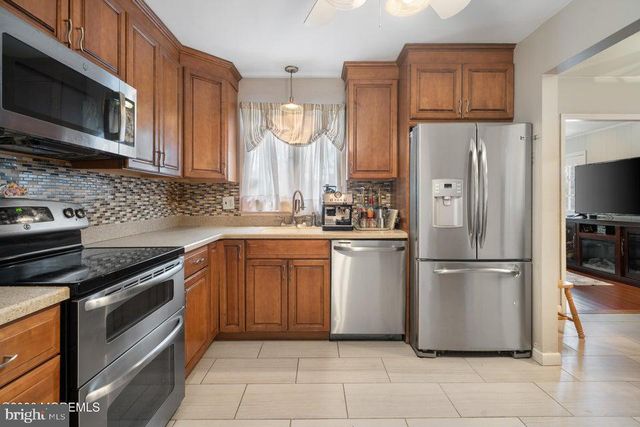 371 CONSTITUTION DR, Forked River, NJ 08731