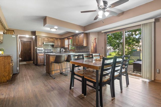 629 Two Rivers DRIVE, Mukwonago, WI 53149