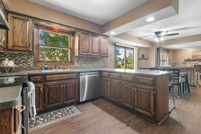 629 Two Rivers DRIVE, Mukwonago, WI 53149