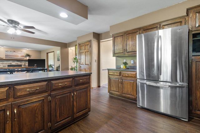 629 Two Rivers DRIVE, Mukwonago, WI 53149