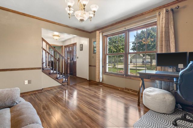 629 Two Rivers DRIVE, Mukwonago, WI 53149