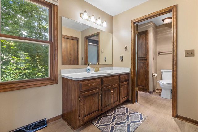 629 Two Rivers DRIVE, Mukwonago, WI 53149