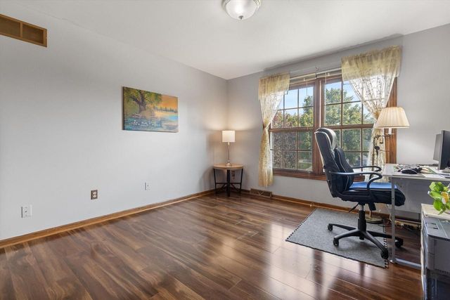 629 Two Rivers DRIVE, Mukwonago, WI 53149