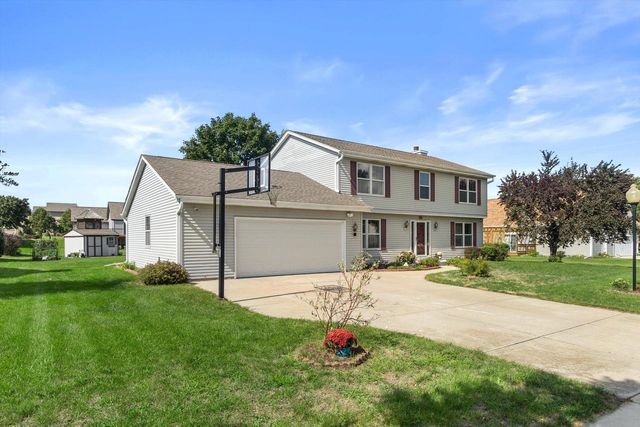 629 Two Rivers DRIVE, Mukwonago, WI 53149