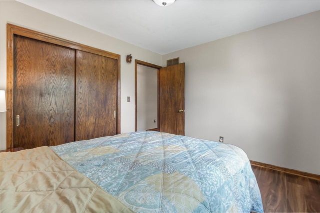 629 Two Rivers DRIVE, Mukwonago, WI 53149