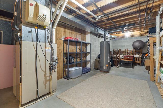 629 Two Rivers DRIVE, Mukwonago, WI 53149