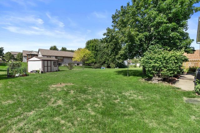 629 Two Rivers DRIVE, Mukwonago, WI 53149