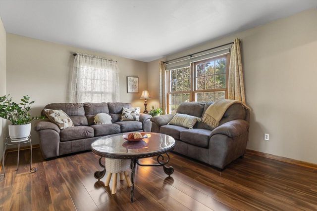 629 Two Rivers DRIVE, Mukwonago, WI 53149