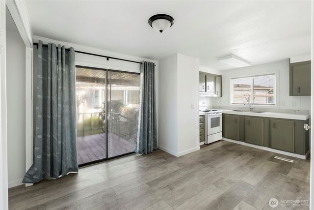 225 Ho Hum Lane, Aberdeen, WA 98520