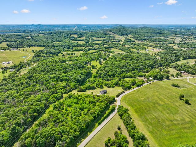 2064 Roberts Rd, Watertown, TN 37184