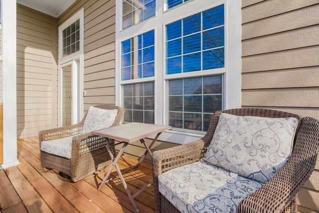 705 S Spruce Circle, Gardner, KS 66030