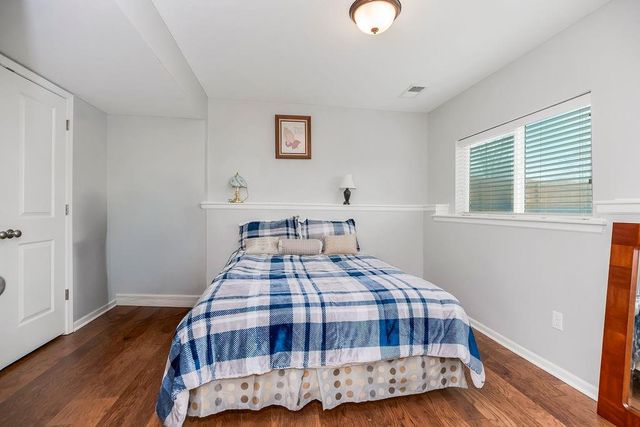 705 S Spruce Circle, Gardner, KS 66030