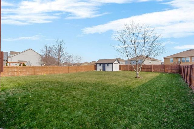 705 S Spruce Circle, Gardner, KS 66030