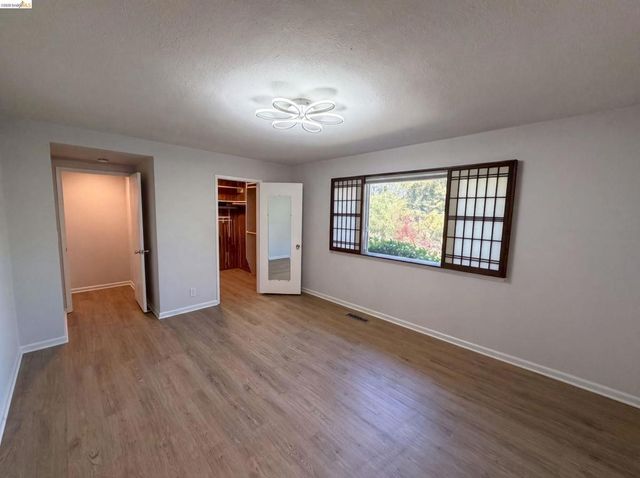 612 Tahos Rd, Orinda, CA 94563