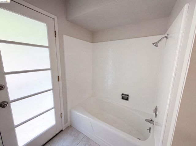612 Tahos Rd, Orinda, CA 94563