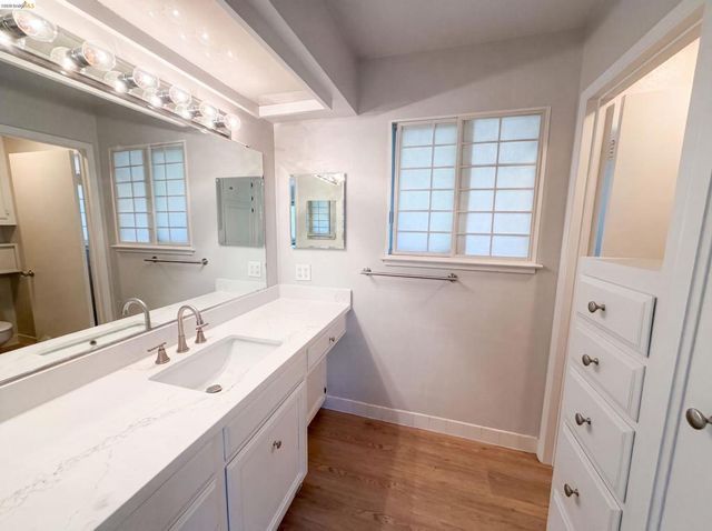 612 Tahos Rd, Orinda, CA 94563