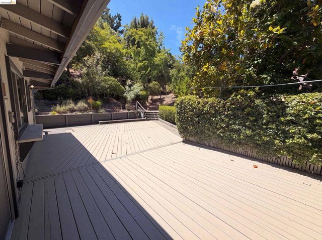 612 Tahos Rd, Orinda, CA 94563
